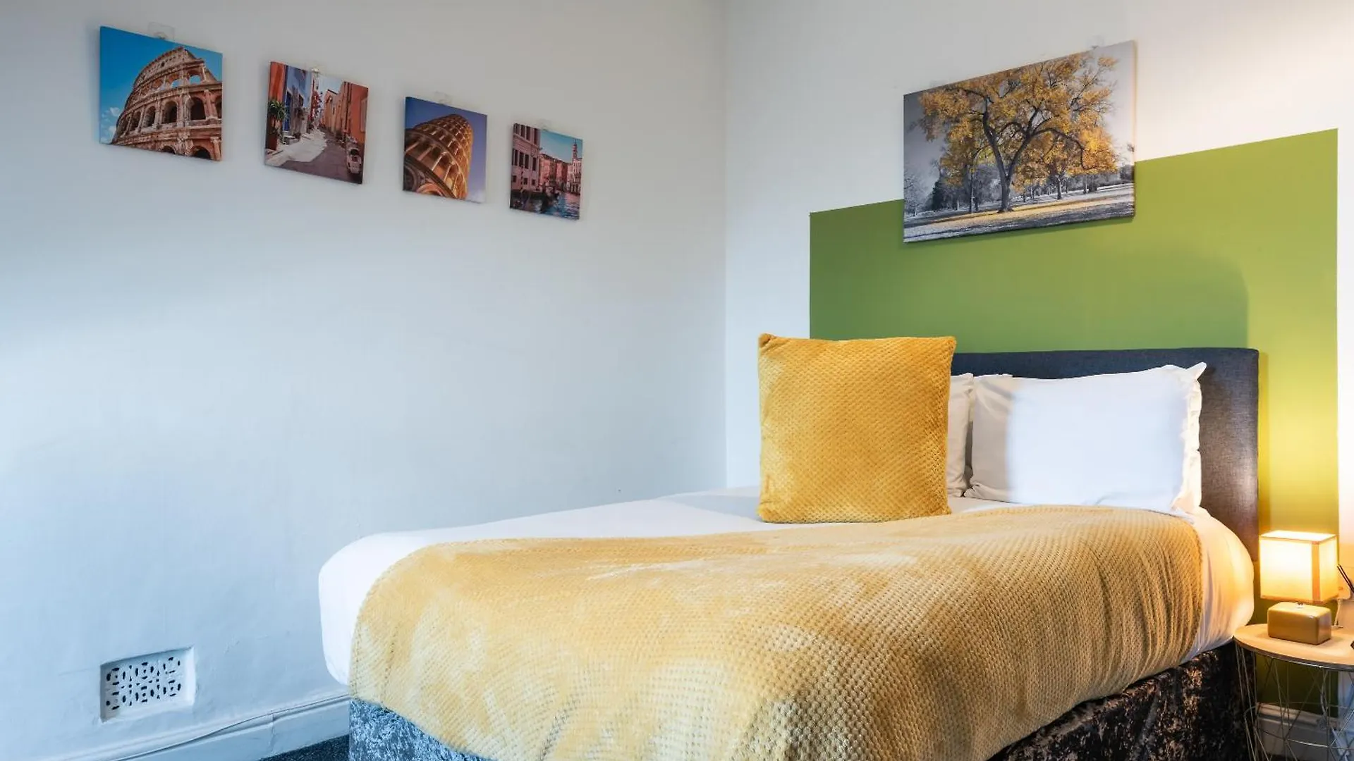 קינגסטון אפון הול 6 Roomy Bedrooms Favour Spacious Inn - Sleeps 13 Hull Central Location בריטניה