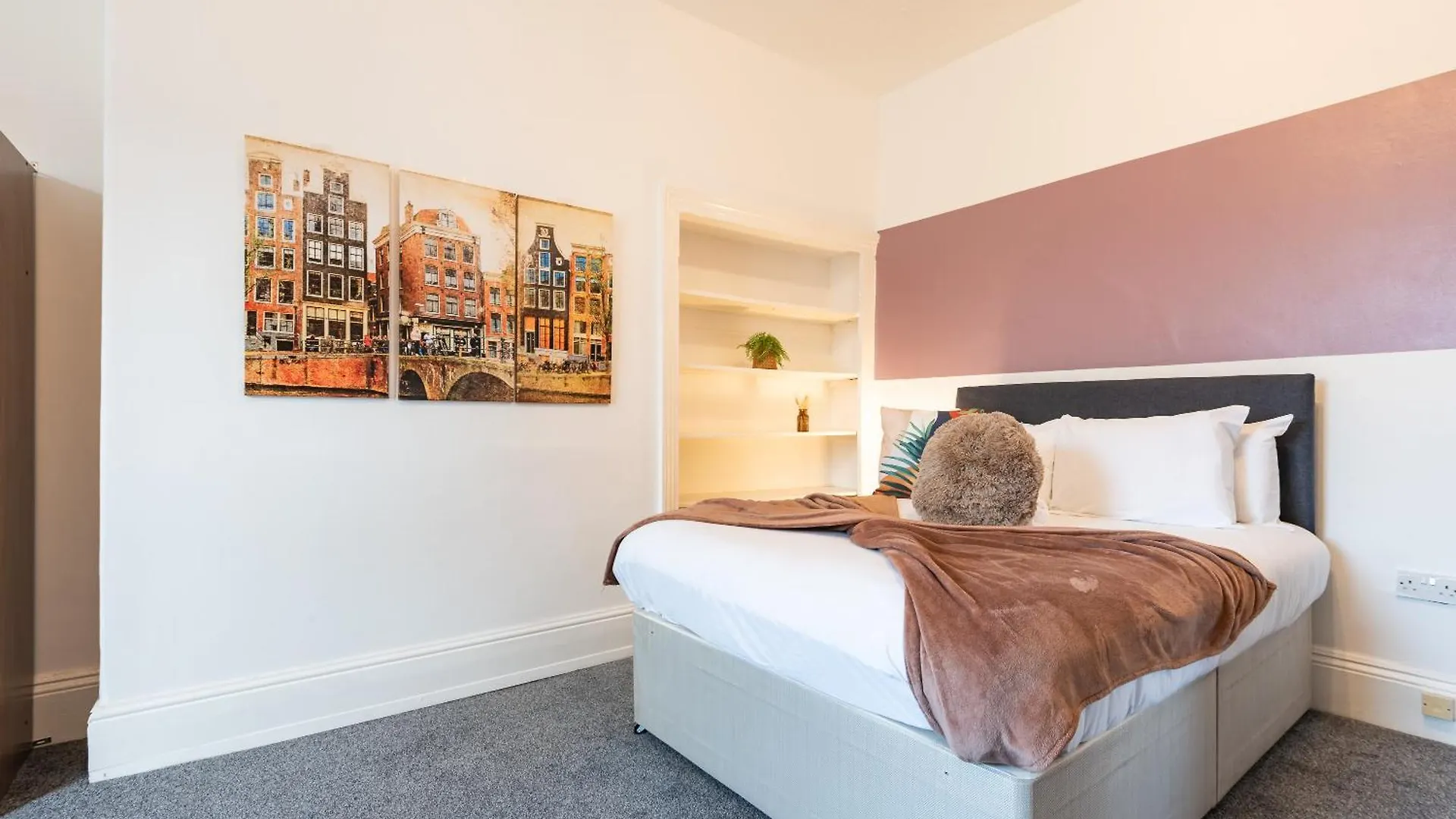 קינגסטון אפון הול 6 Roomy Bedrooms Favour Spacious Inn - Sleeps 13 Hull Central Location בריטניה