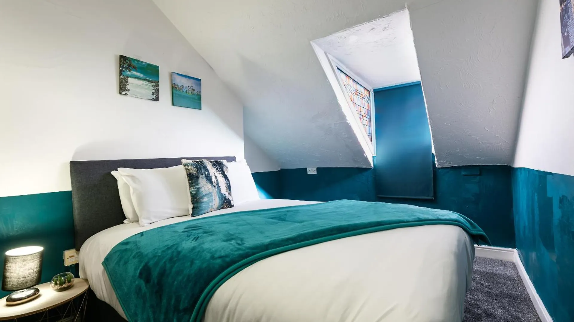 קינגסטון אפון הול 6 Roomy Bedrooms Favour Spacious Inn - Sleeps 13 Hull Central Location